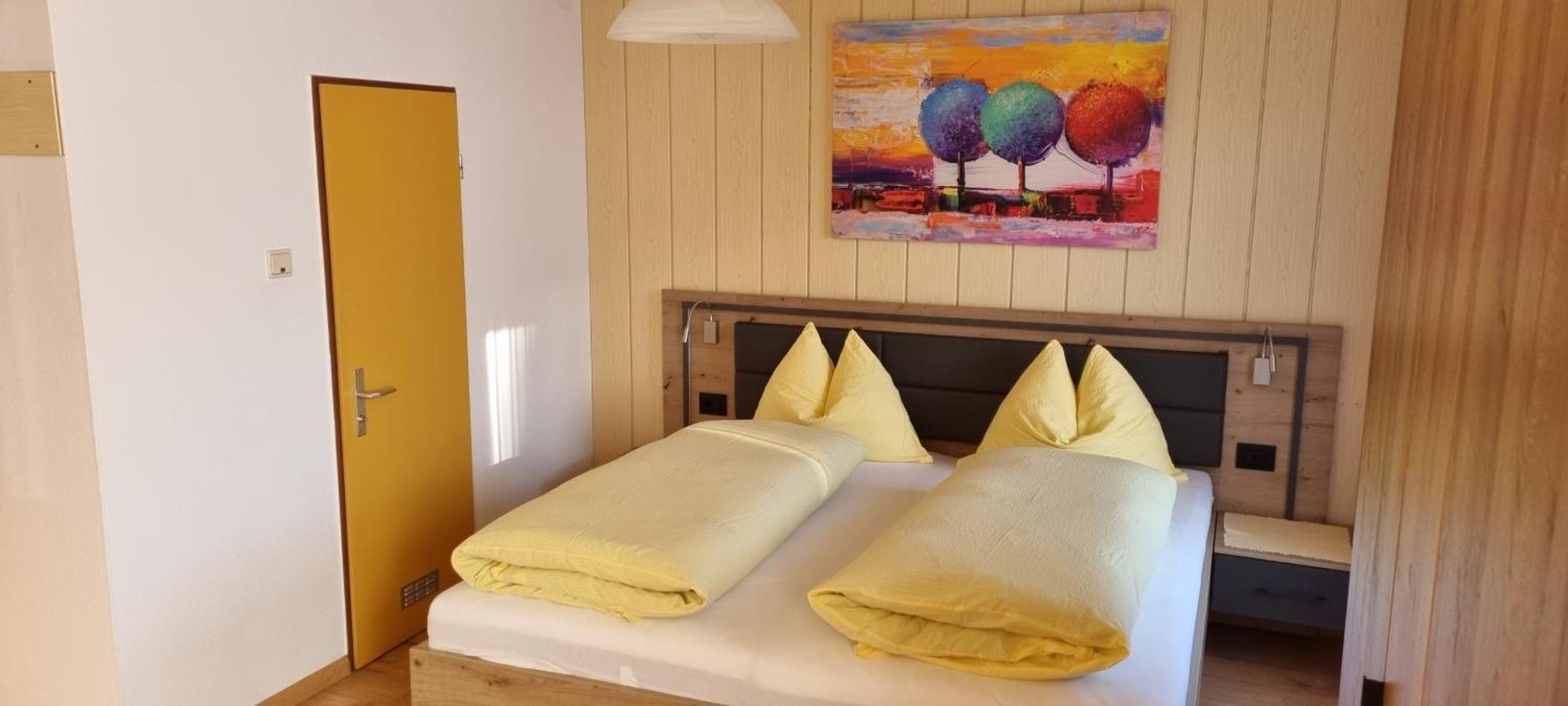 Garni Helfer Bed & Breakfast Dobbiaco Exterior photo